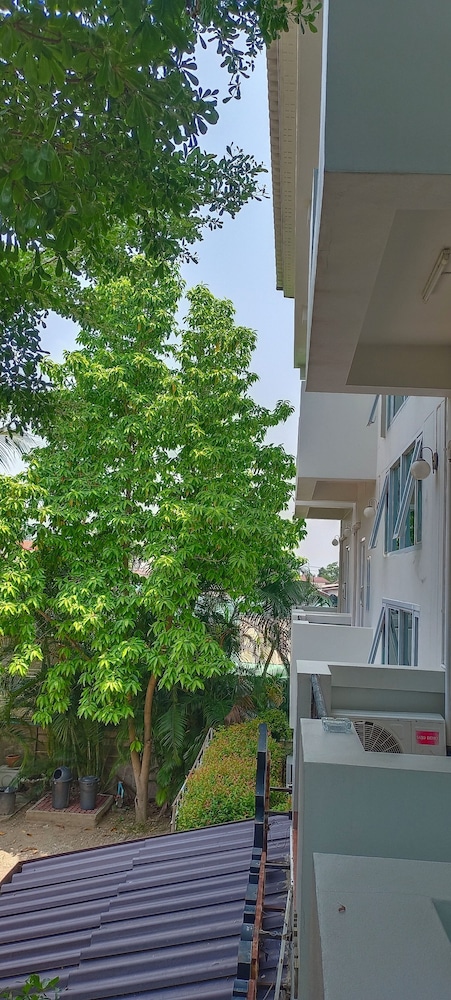 Maesot Siri Hotel 49/50