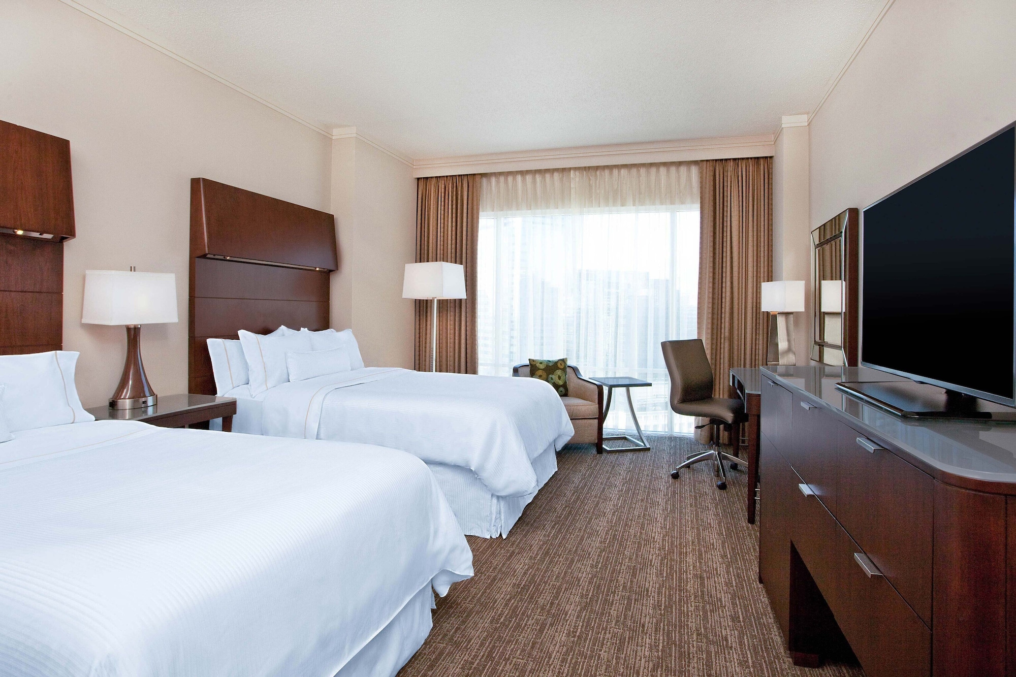 غرفة بسريرين كوين بإطلالة على المدينة، The Westin Buckhead 2/6
