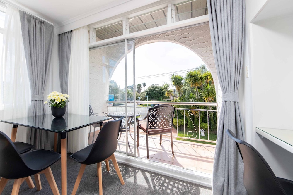 Aarangi Motel 36/55