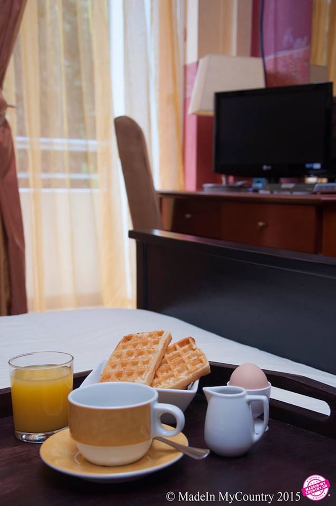 ANASTAZIA LUXURY SUITES & ROOMS 58/70
