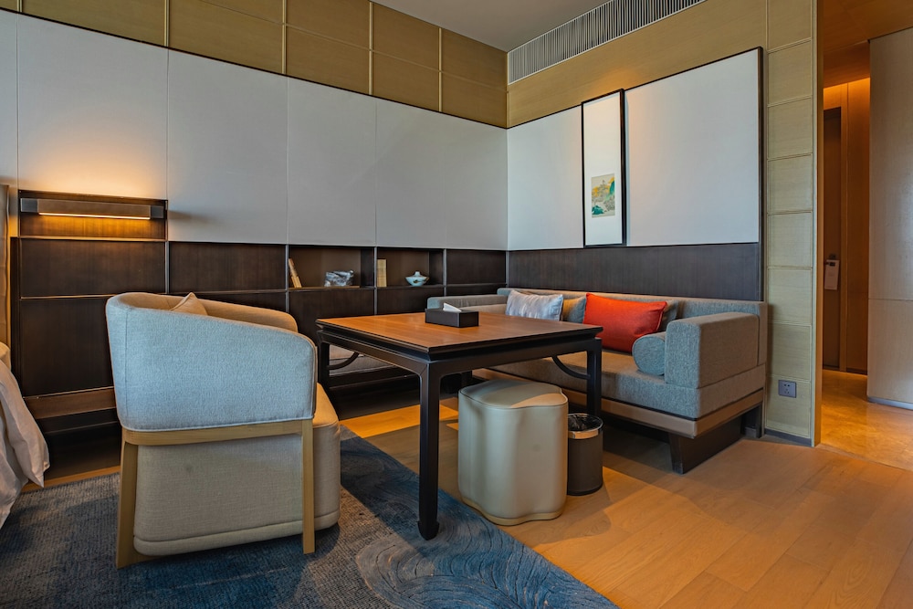 Hualuxe Hotels And Resorts Nanjing Yangtze River 30/50