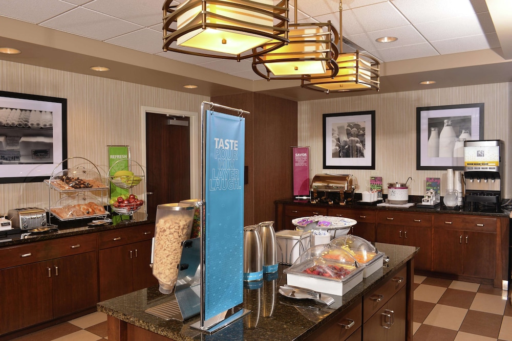 Hampton Inn Springfield Southeast 32/41