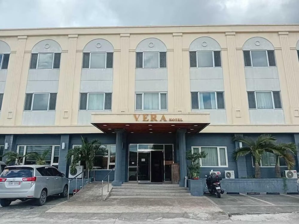 Townhouse Oak Vera Hotel Near Clark International Airport 48/57
