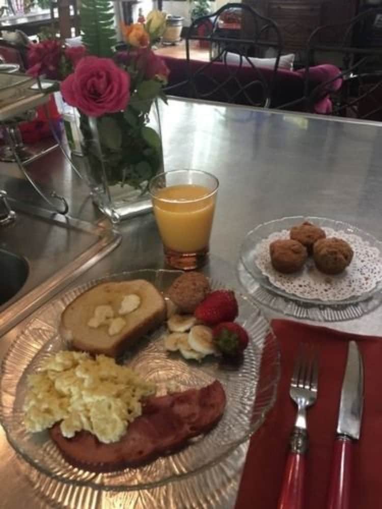 Fig Tree Manor 7/45