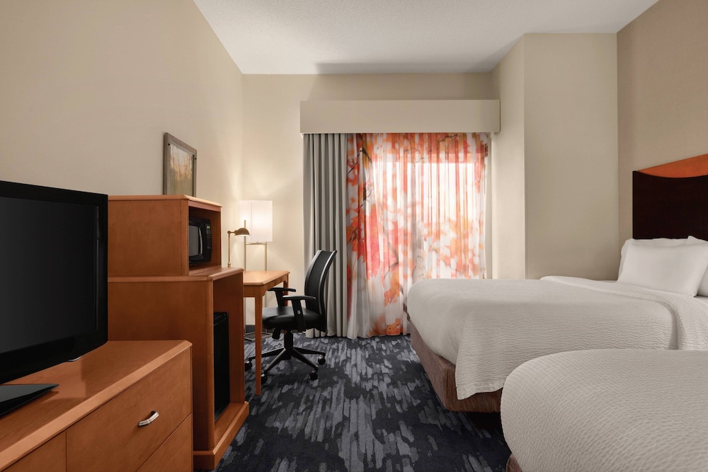 Fairfield Inn And Suites Tupelo 18/44
