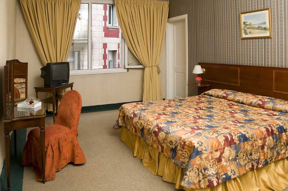 Hotel Regis 32/51