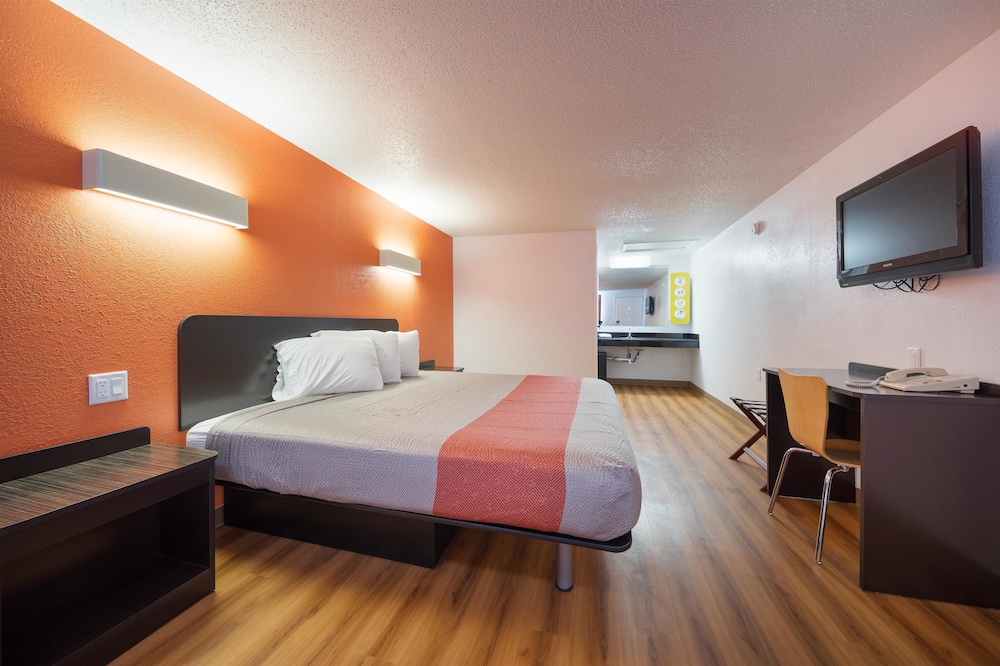 Motel6 Hamburg, NY 16/44