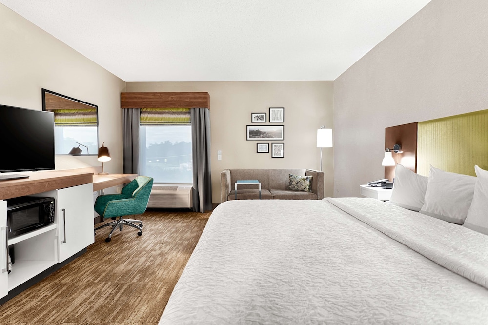 Hampton Inn Morganton 15/39