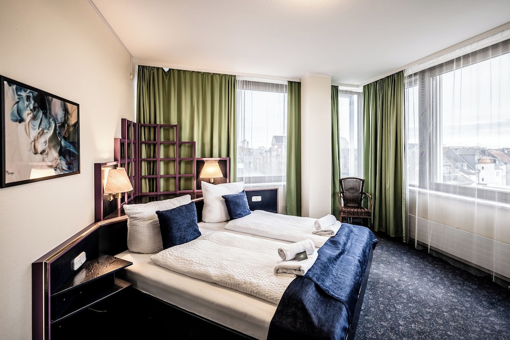 Hotel Mirage Neuss 16/78