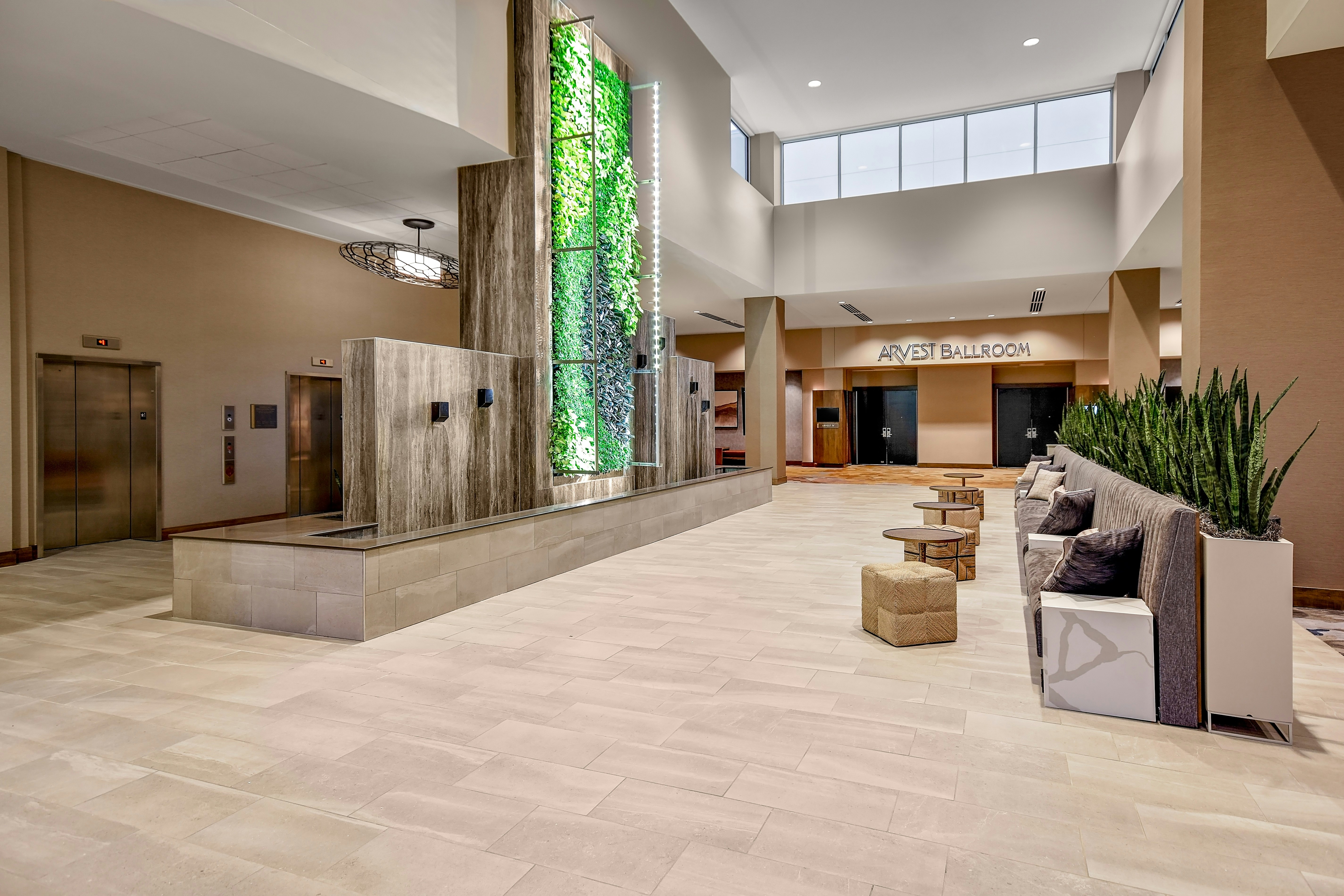 Embassy Suites by Hilton Jonesboro Red Wolf Convention Center 36/60