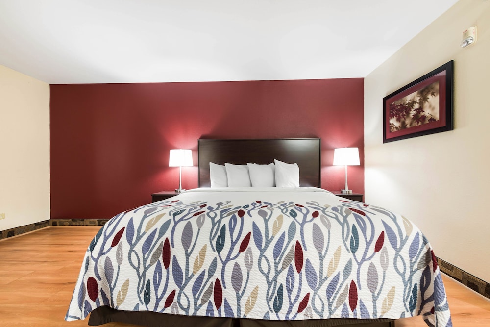 Econo Lodge Inn & Suites Monee 11/59