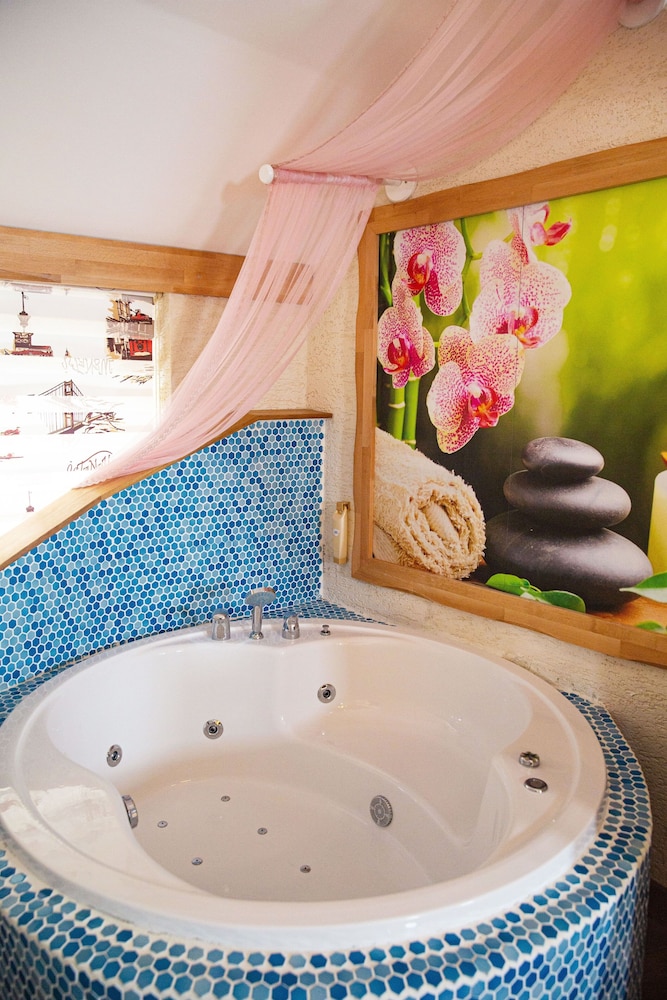 Emirtimes Hotel Kadikoy 65/67