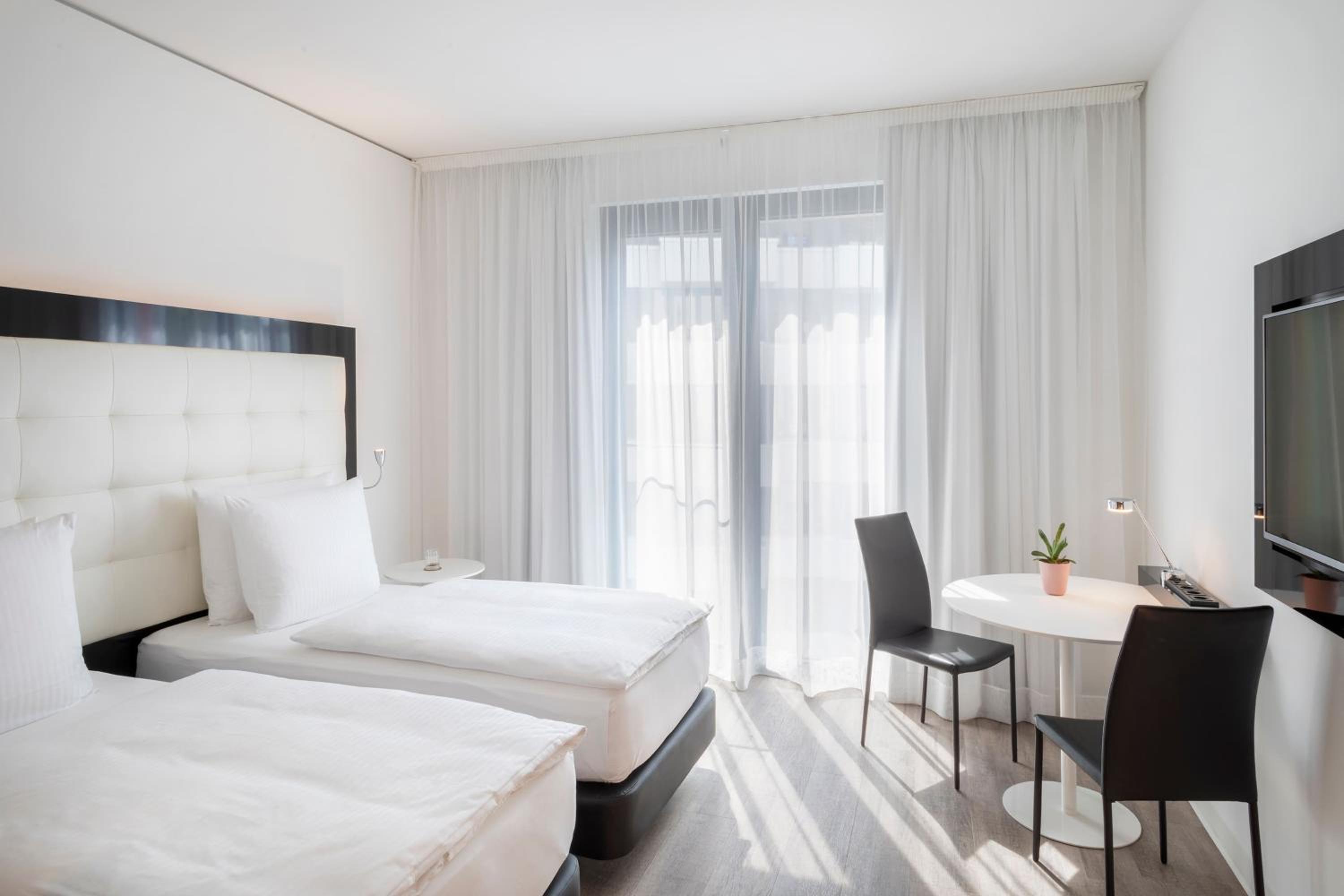 Innside, Queen Bed، INNSiDE Frankfurt Ostend 2/4