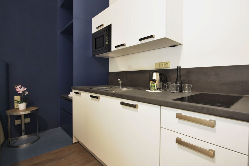 Alveo Suites 43/45