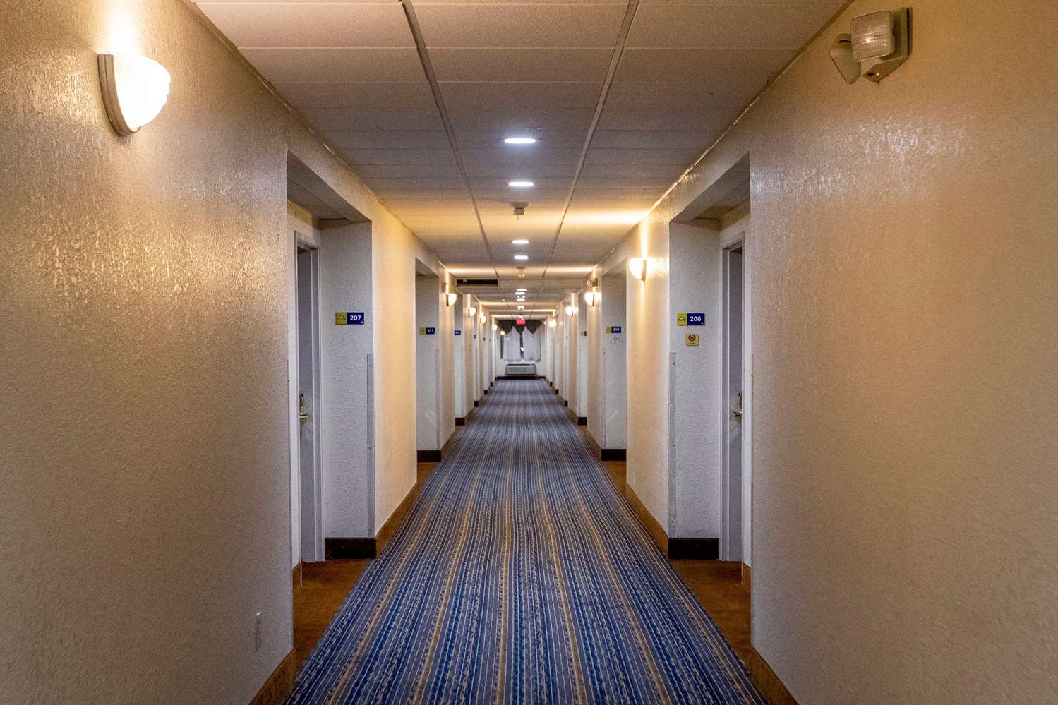Days Inn & Suites By Wyndham Houston North/Aldine 58/68