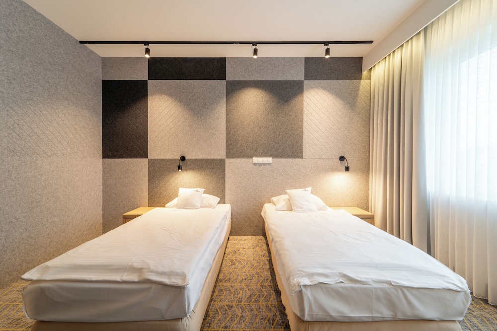 Grape Town Hotel 13/50