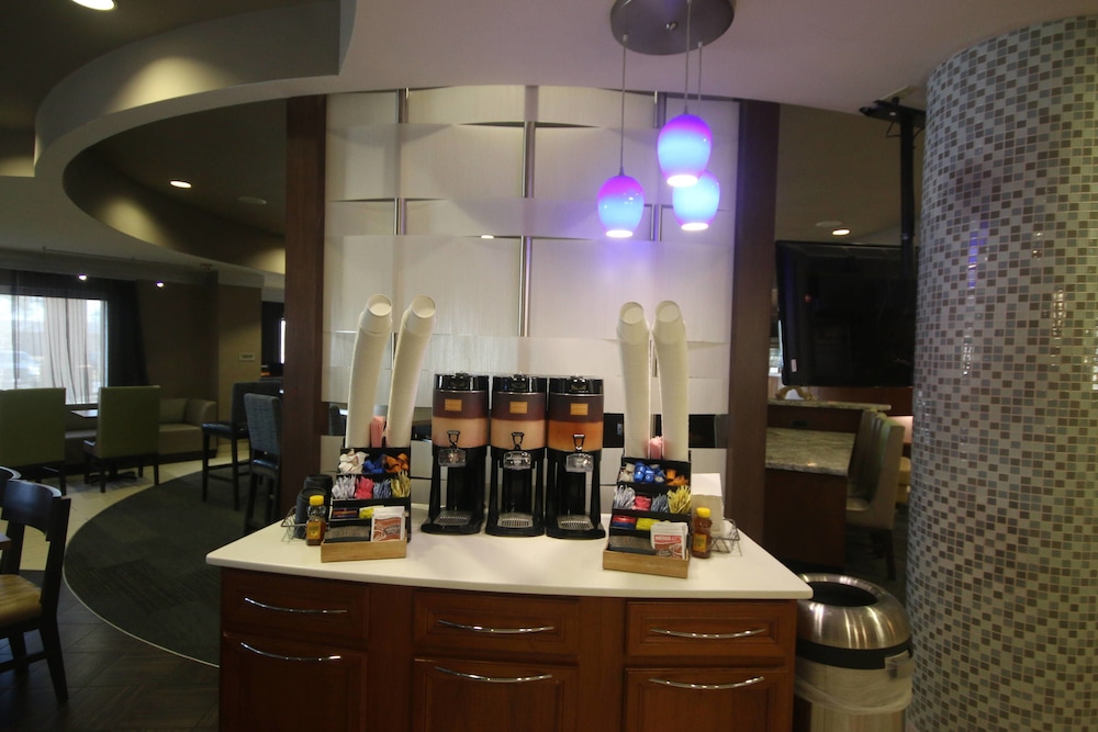 SpringHill Suites Charleston North/Ashley Phosphate 38/46