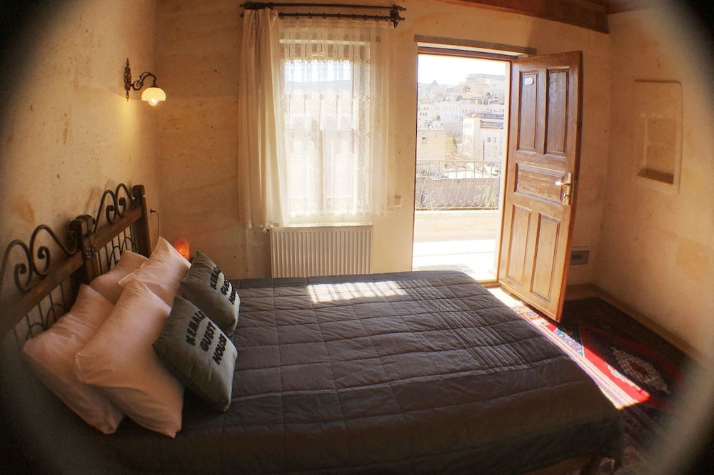 Kemal's Guest House 30/50