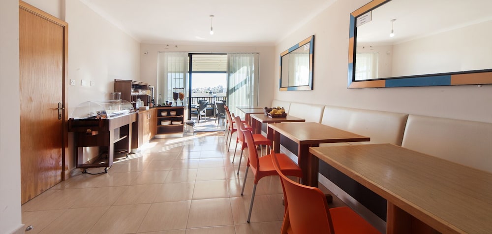 Port View Guest House 30/38