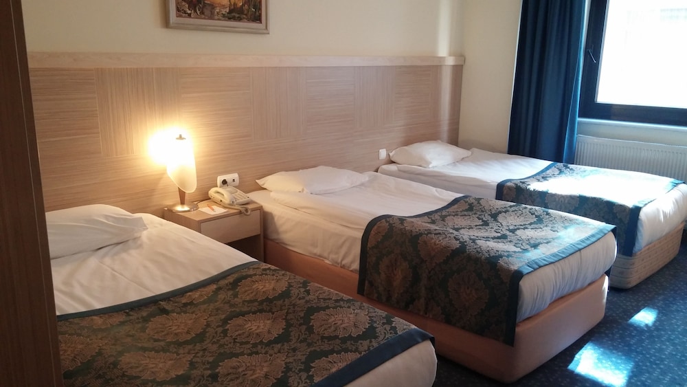 ATAKULE KING HOTEL 12/28
