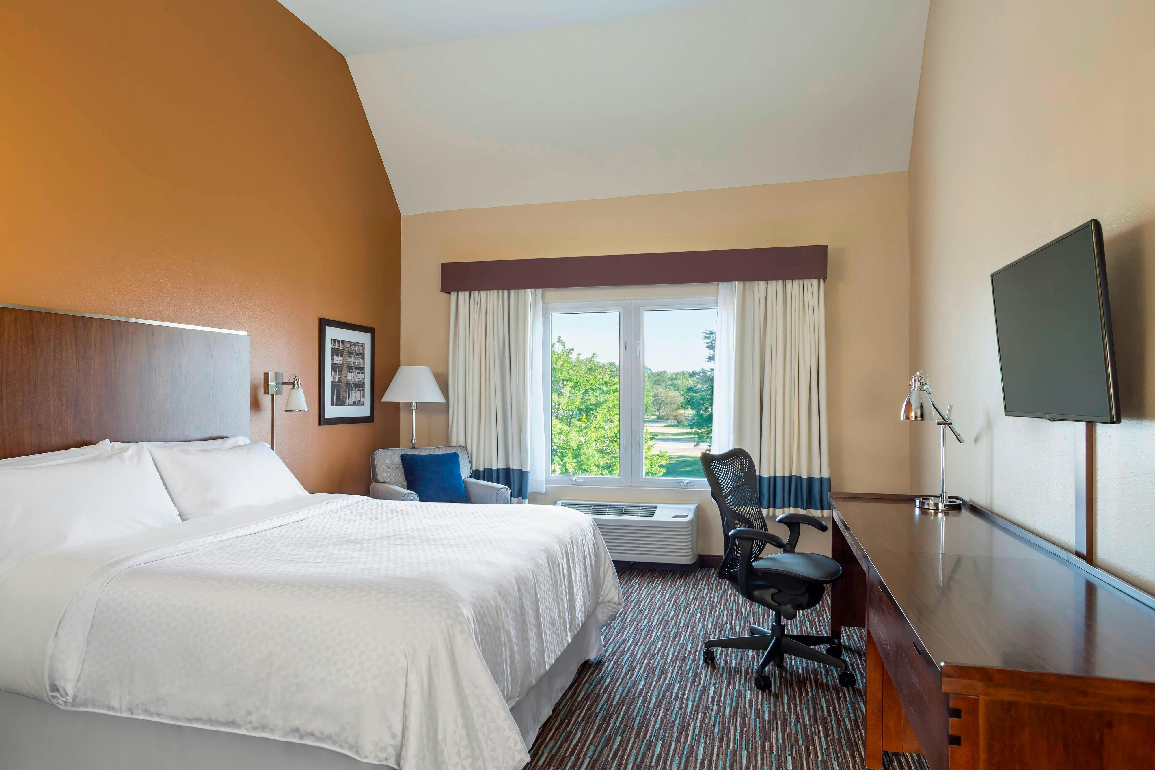 Four Points By Sheraton Buffalo Grove 6/27