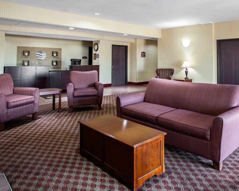 Comfort Inn and Suites Harrisonville 31/48