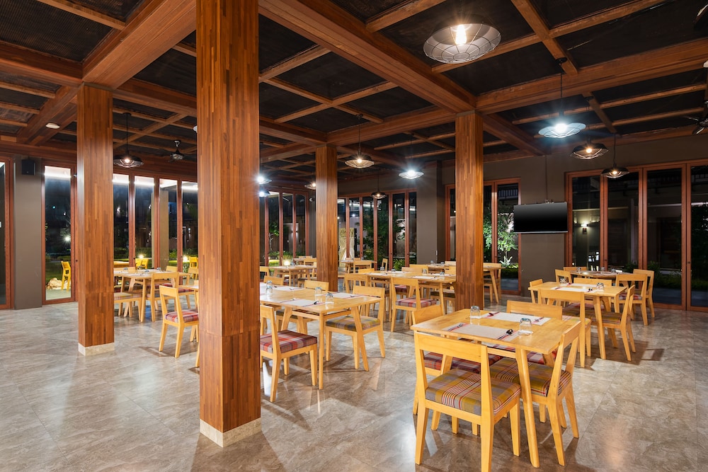 La Isla Pranburi Beach Resort 32/50