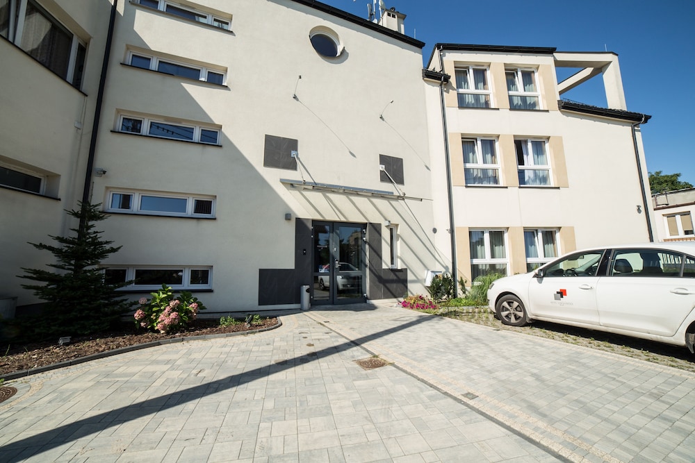 Hotel Sokolowska Airport Modlin 43/45