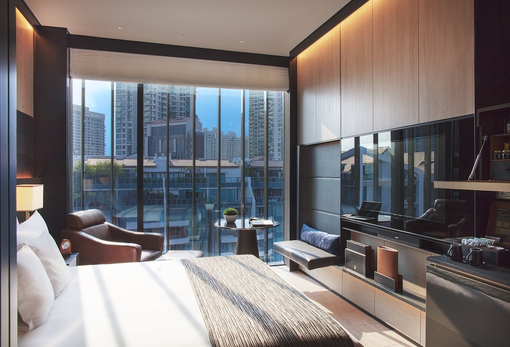 INTERCONTINENTAL SINGAPORE ROBERTSON QUAY 49/78