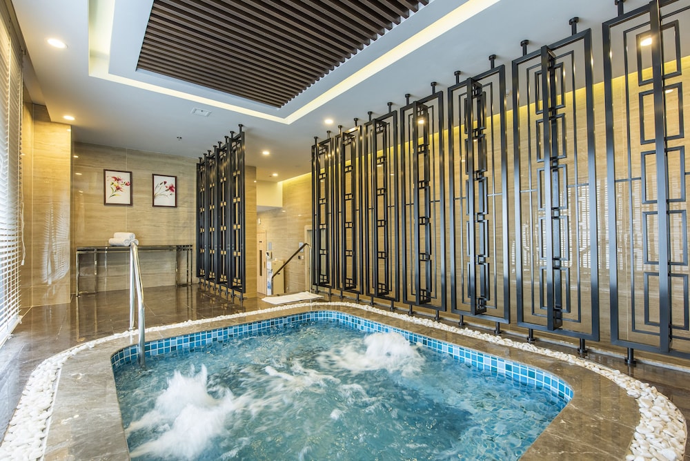 Melia Vinpearl Hai Phong Rivera 25/56