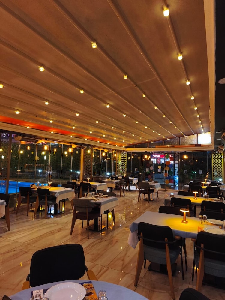 Limapark Hotel 33/47