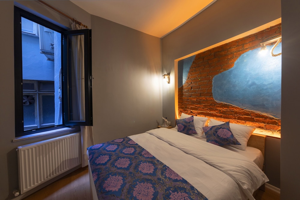SUPERIOR, SUITE, SEA VIEW