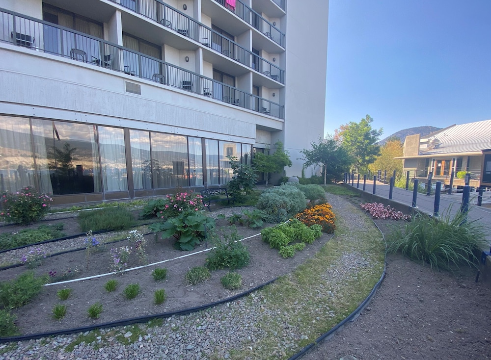 Penticton Lakeside Resort 4/58