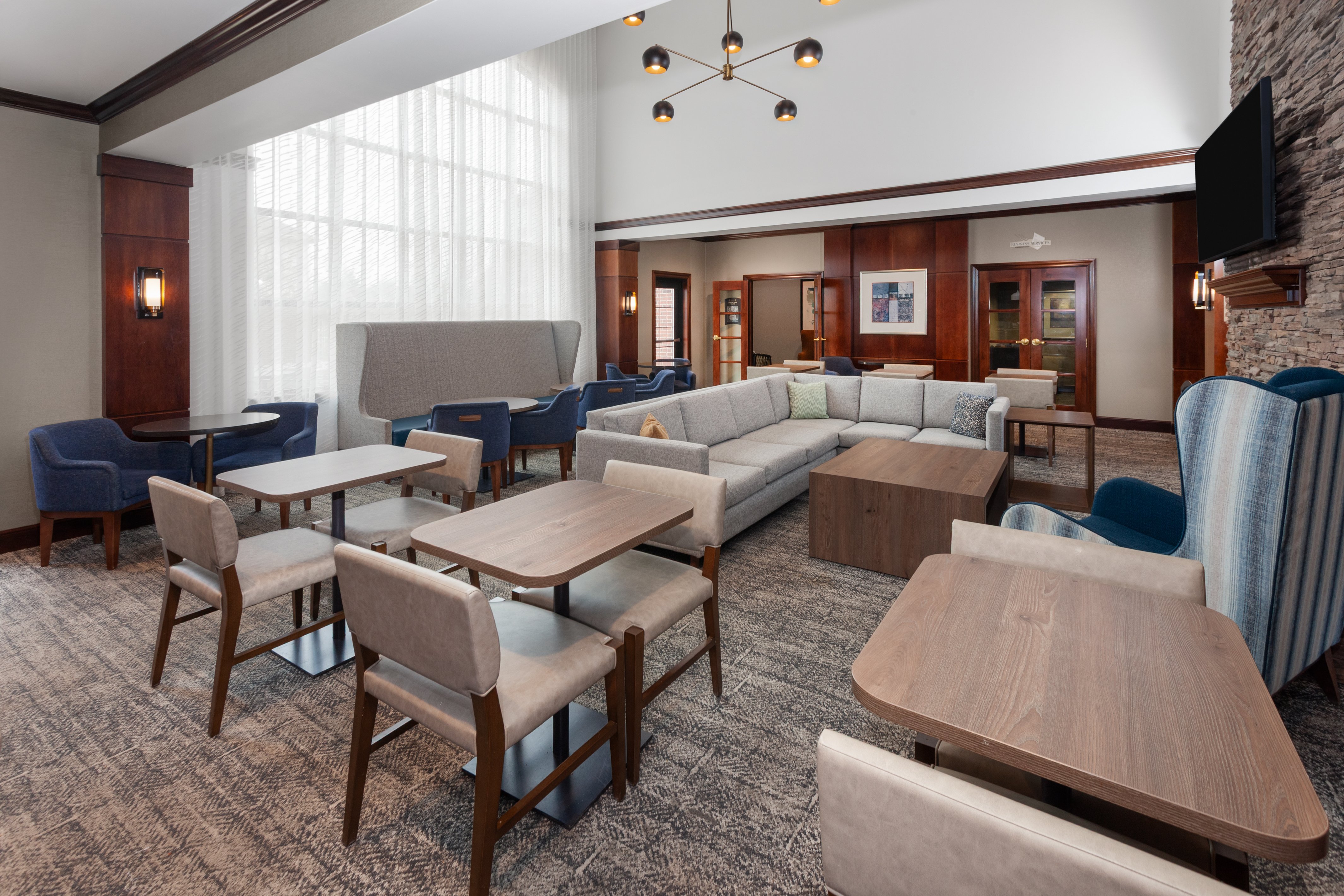 Staybridge Suites Lansing-Okemos 49/84