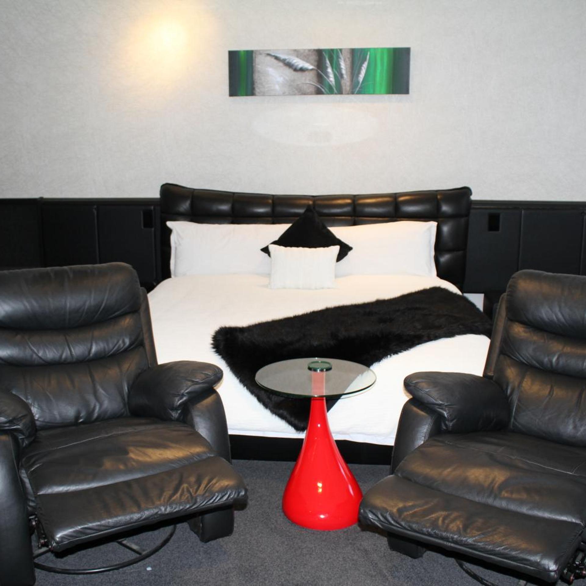 Birchwood Manor Motel 37/50