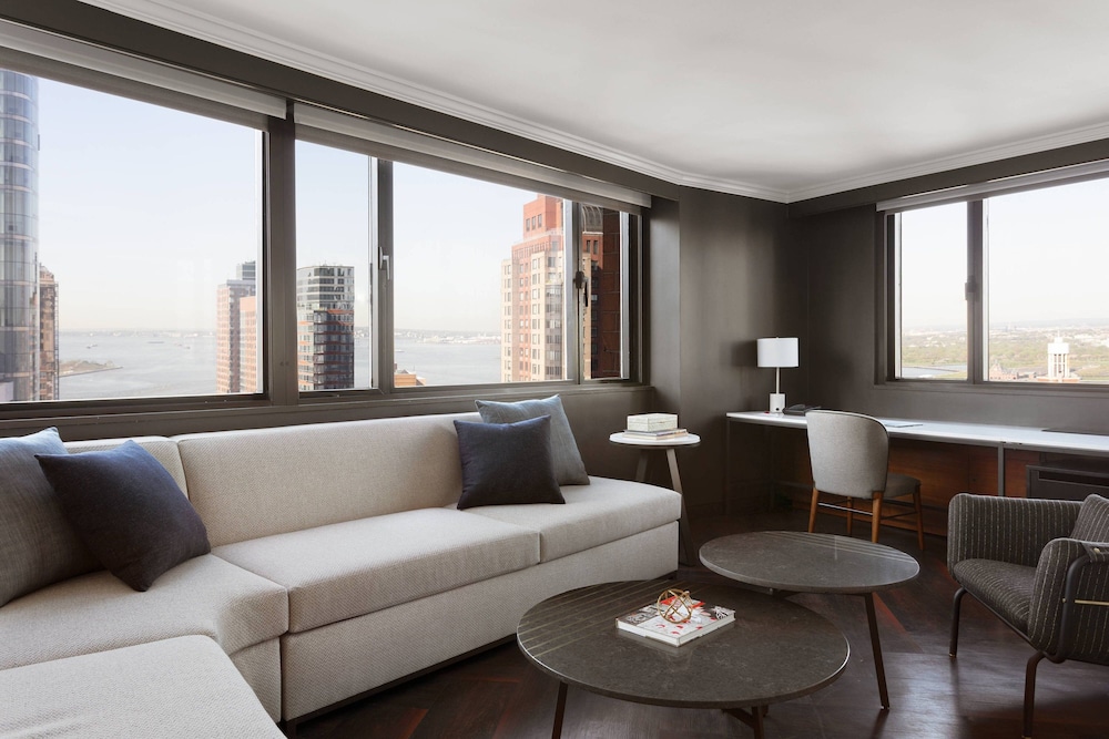 New York Marriott Downtown 30/47
