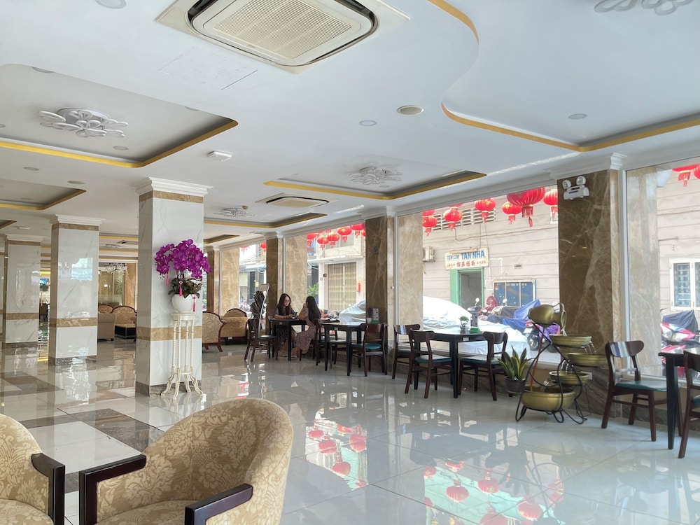 Dong Kinh Hotel 35/49