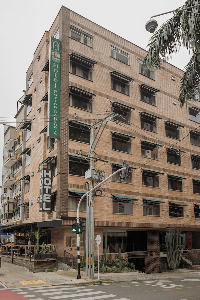 Hotel Porton Sabaneta 3/50