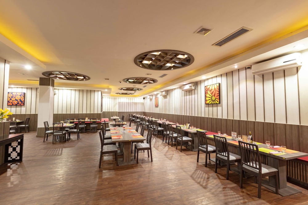 Savan Resorts 52/69