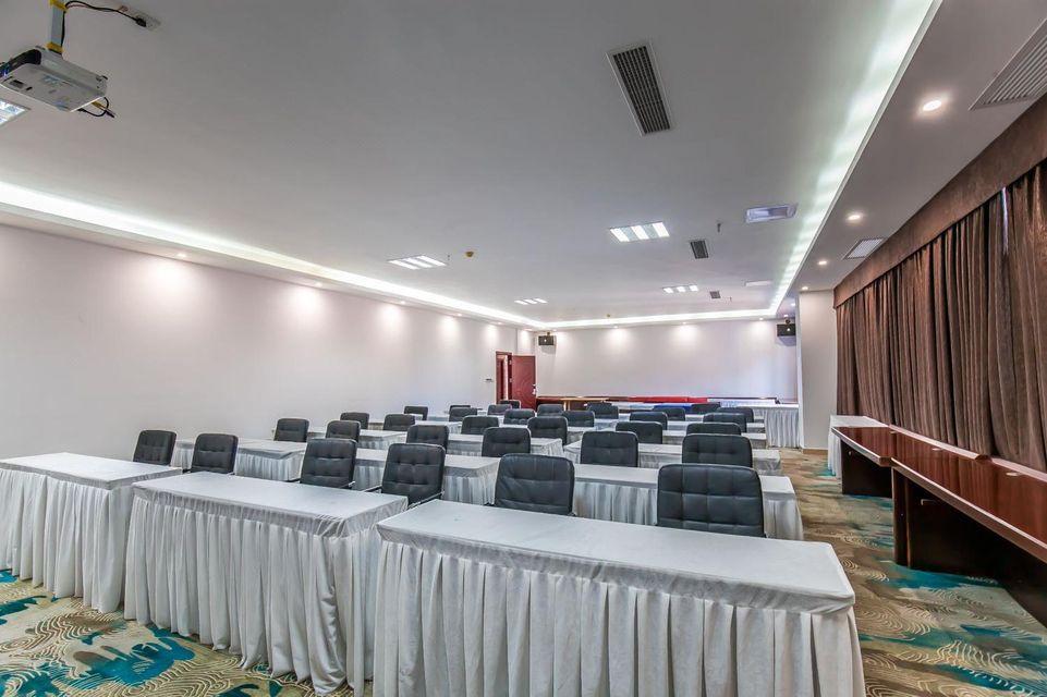 Zhuxing Boutique Theme Hotel 8/13