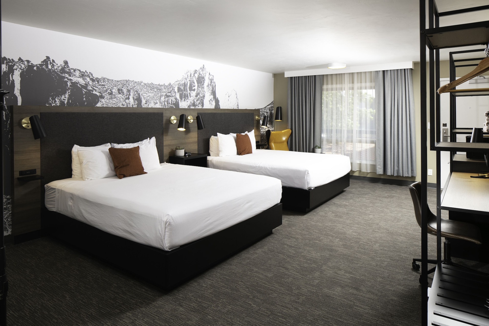 family suite, multiple beds