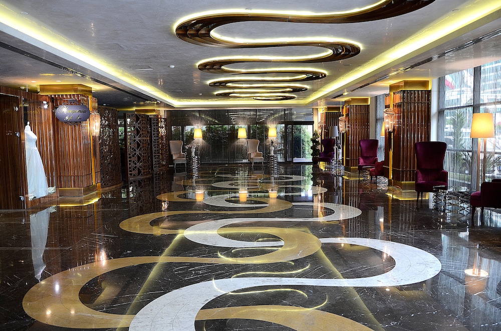 Gold Majesty Hotel 44/63