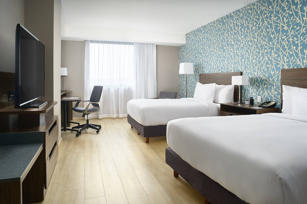 Fairfield Inn Suites Aguascalientes 9/35
