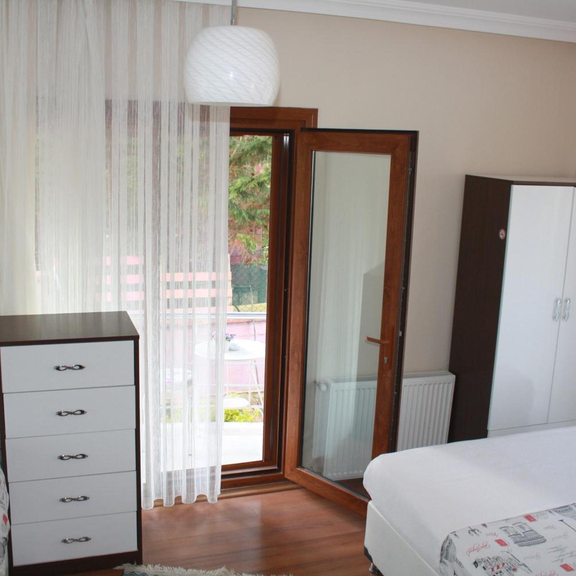 Sapphire Hotel 20/50