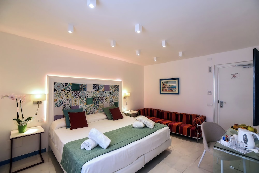 Hotel Amalfi 22/79