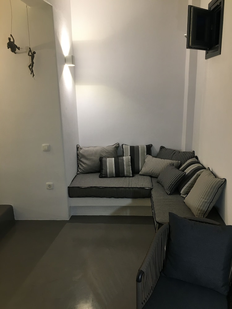 Santolia Art Suites Santorini 34/56