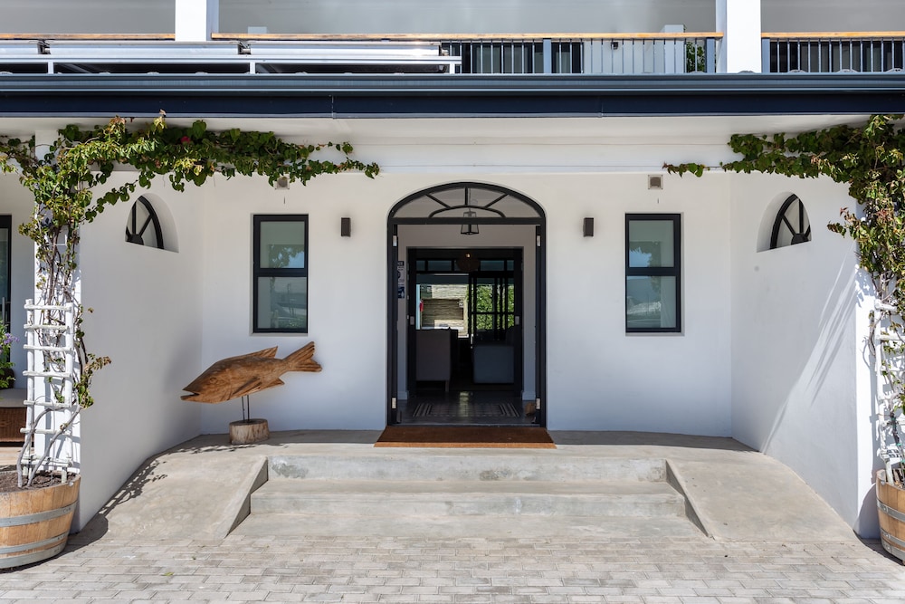 Whale Rock Luxury Lodge 6/65