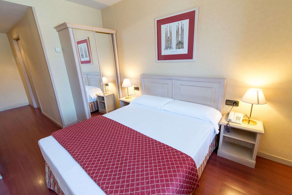 Sunotel Junior Hotel 10/50