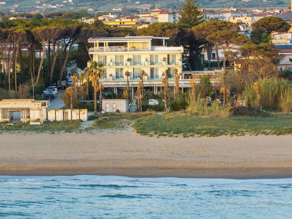 Hotel Artemide Mare 28/40