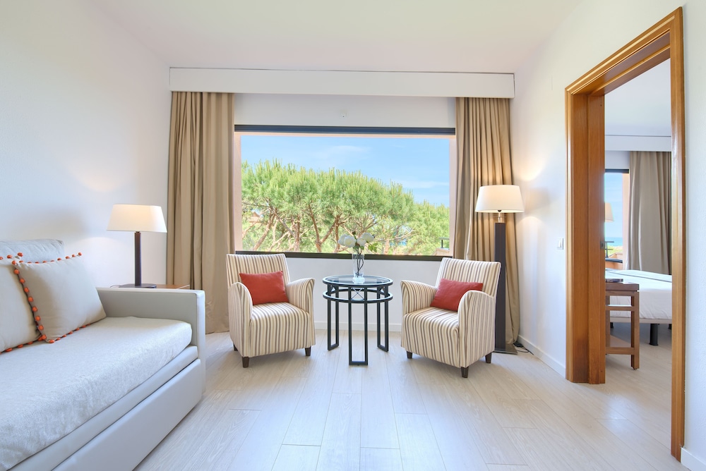 La Costa Golf and Beach Resort 9/50